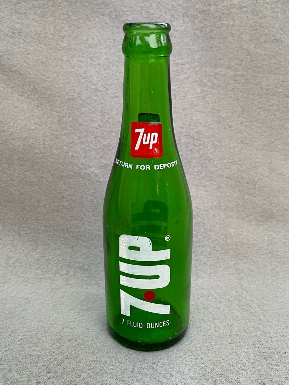 Vintage 7-UP 16oz Painted On Glass 1972 Green Bottle ACL Return For Deposit Owen